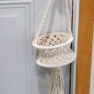 Macrame plant holder
